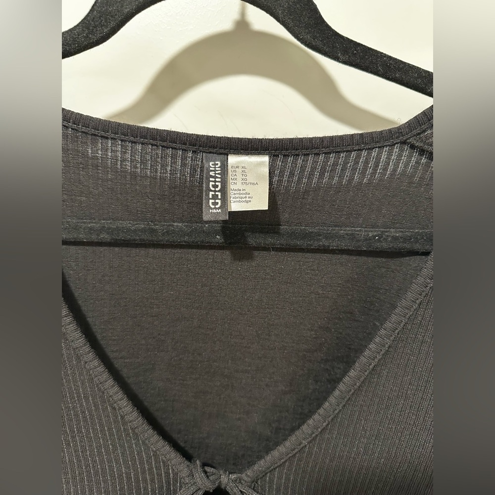 H&M - Ribbed Cardigan - Picture 2 of 3